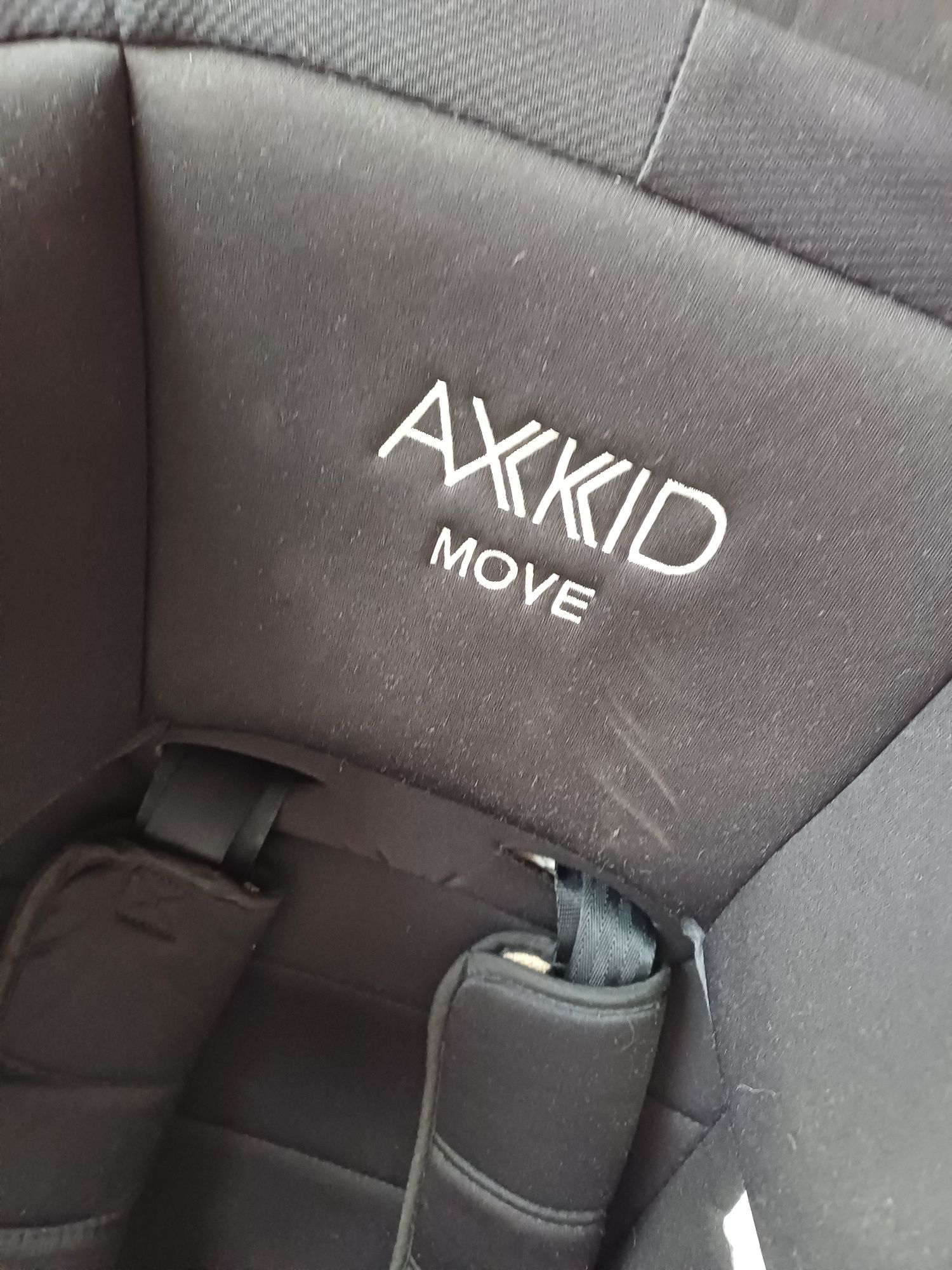 Fotelik axkid move tyłem 9-25