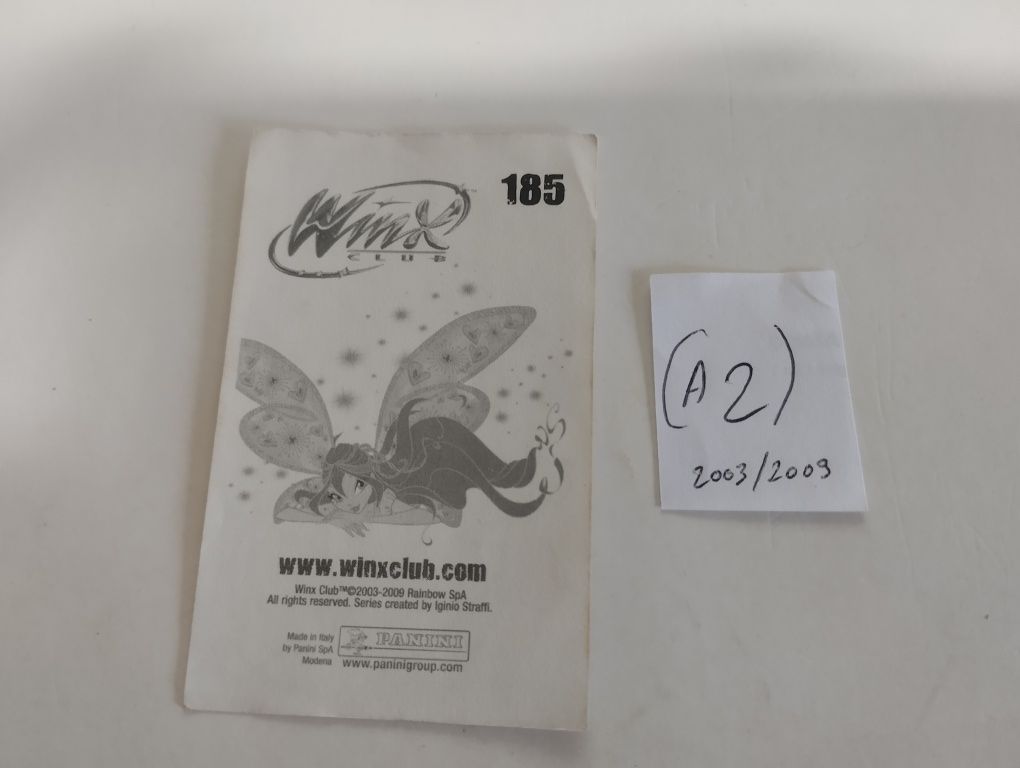 Cromos de várias coleções de banda desenhada