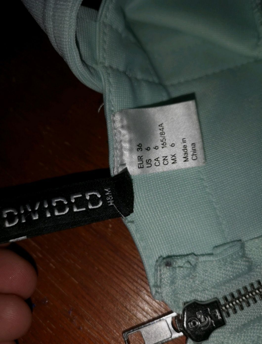 Miętowa sukienka mini XS/34 obcisła krótka dekold h&m divided