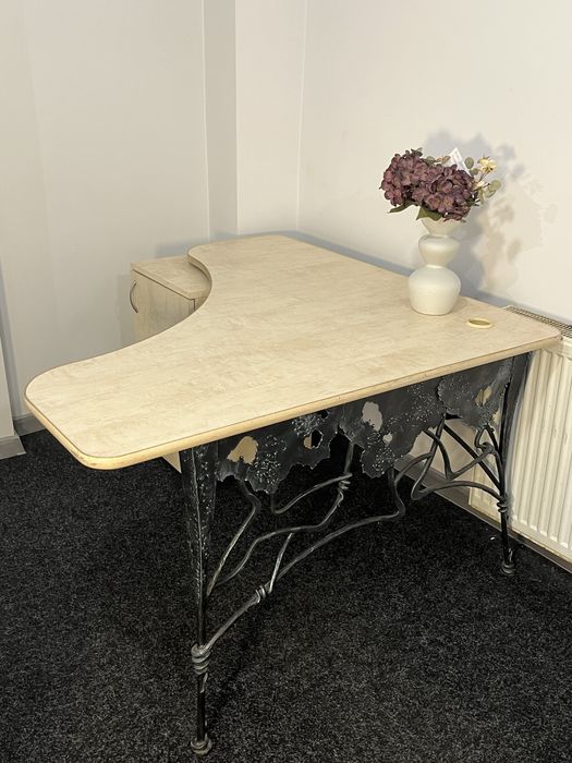 3 столи офісні дизайнерські з кованою художньою основою