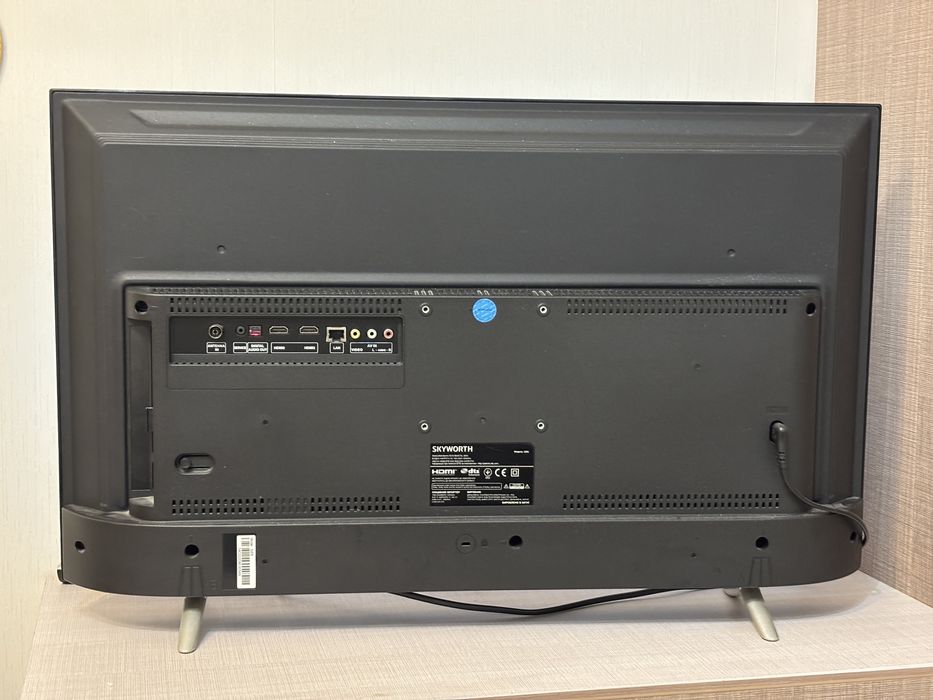 Телевізор «SKYWORTH»32 дюйми в Ідеальному стані