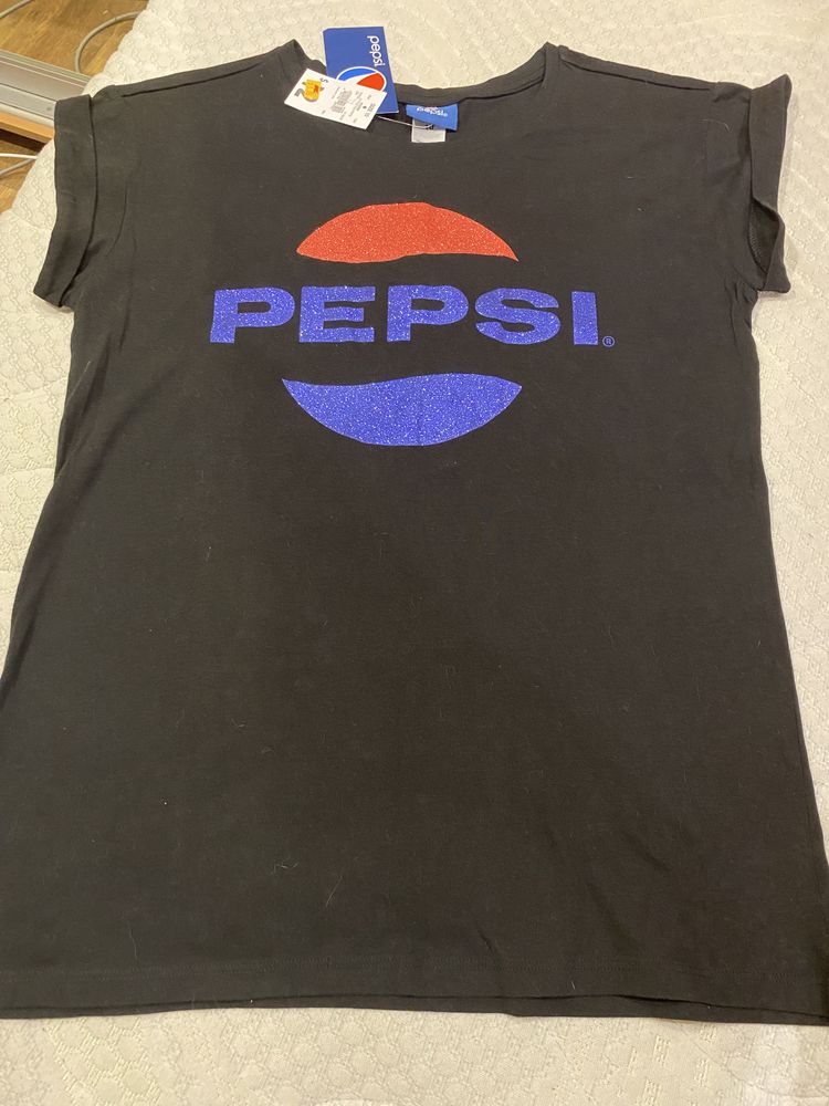 Жутболка женская Pepsi размер М-L