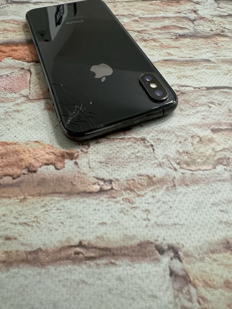 Iphone Xs 64gb neverlock Black 180$