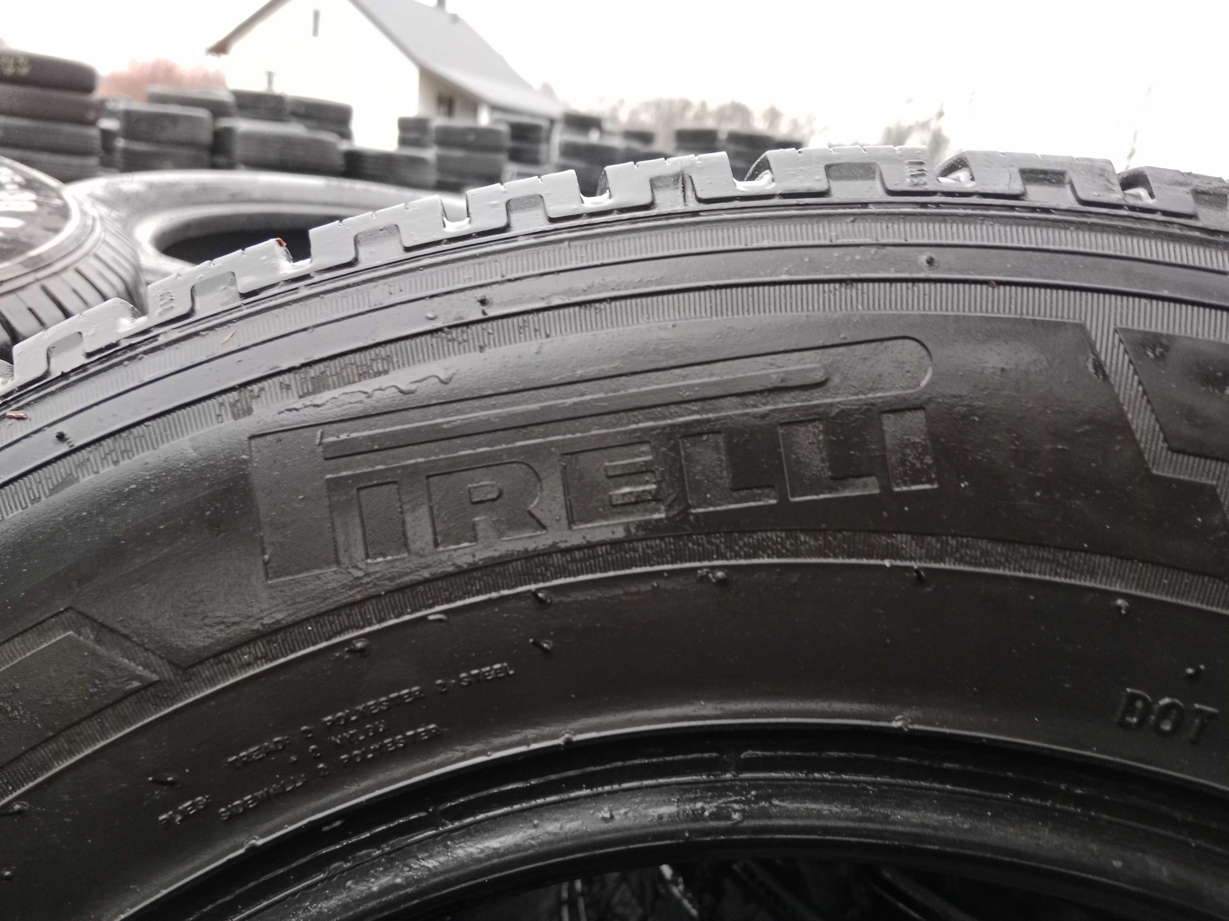 Opona używana 225/65R16C Pirelli Carrier Winter 1szt.