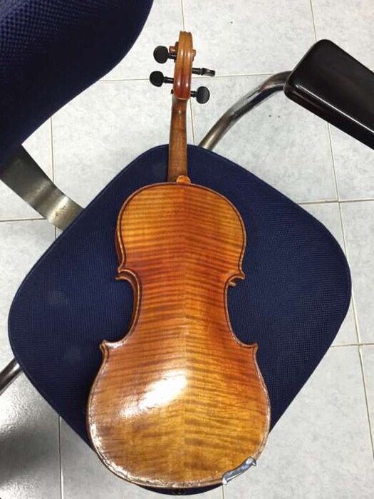 Violino Italiano feito à mão em madeira de Pinho e ácer italiano