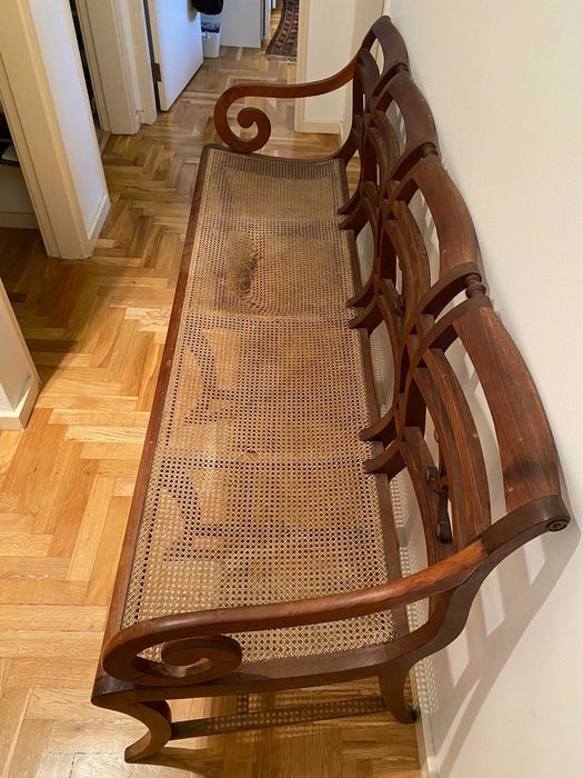 Cadeirão antigo de madeira com palhinha - ideal para restauração