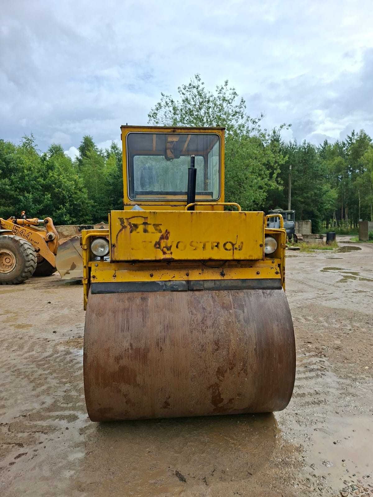 Walec drogowy STAVOSTOJ VSH-100