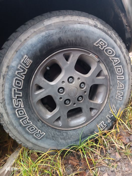 Диски литі R16 Jeep Cherokee оригінал 5*127резина  265 75 АТ Roadstonе