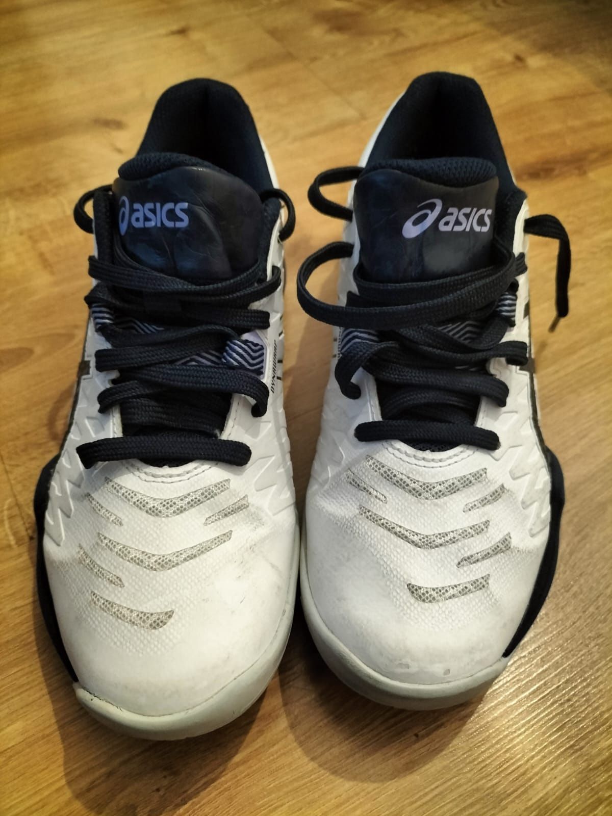 Asics. Rozm.38. Jak nowe. W bardzo dobrym stanie.