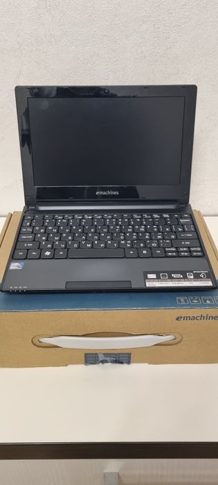 Продам нетбук eMachines 355-131G25ikk