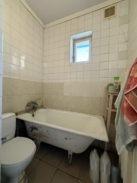 Продаж цегляного півбудинку в р-ні 6 школи