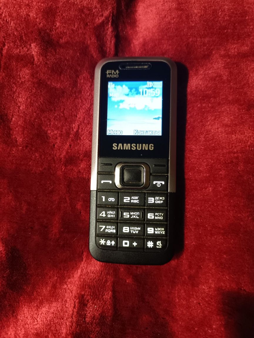 Телефон SAMSUNG E1125