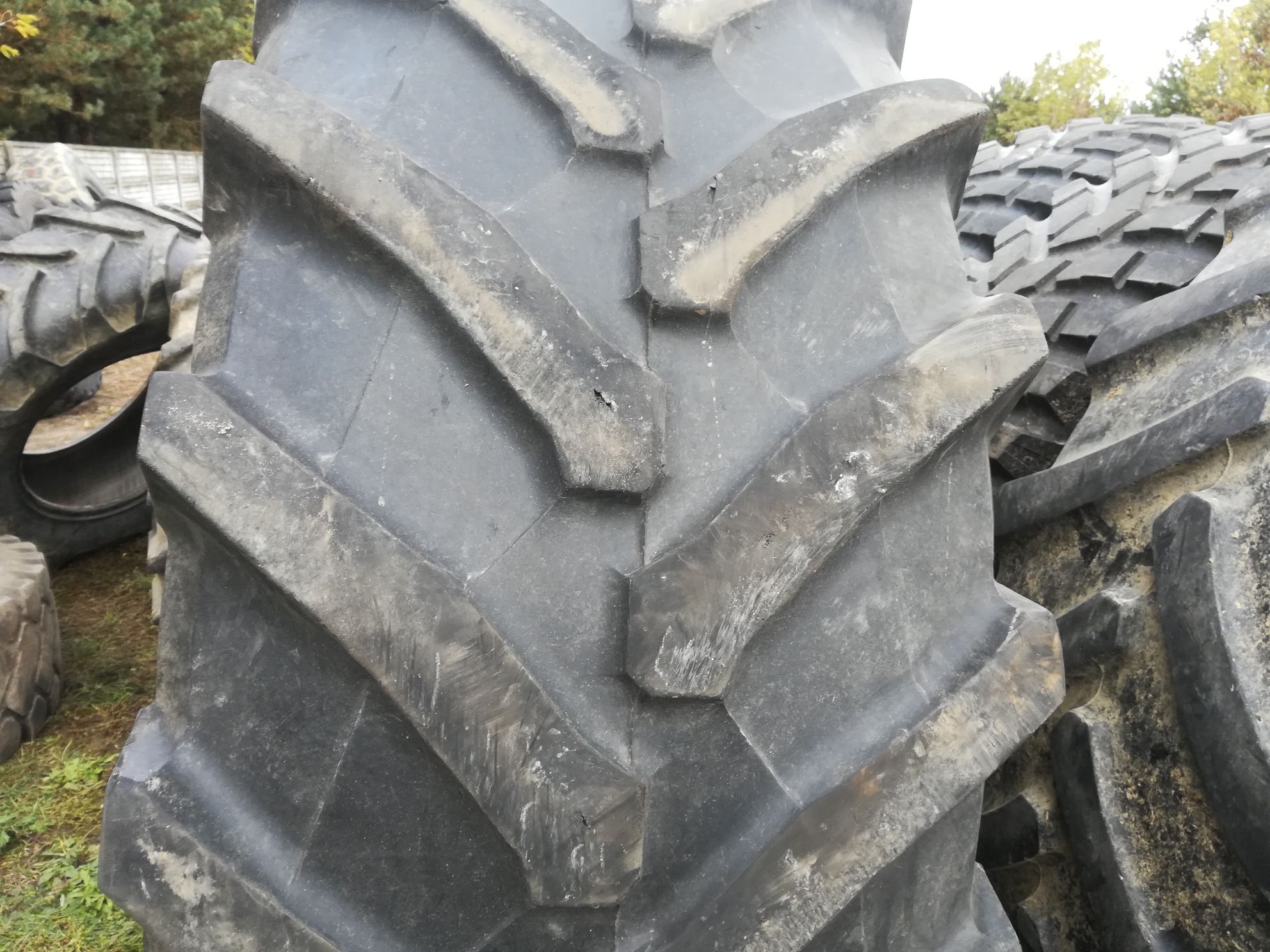 Opona 650/65r42  650/65-42