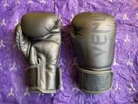 Боксерські рукавички VENUM Elite Boxing Gloves сірі, 12 унцій