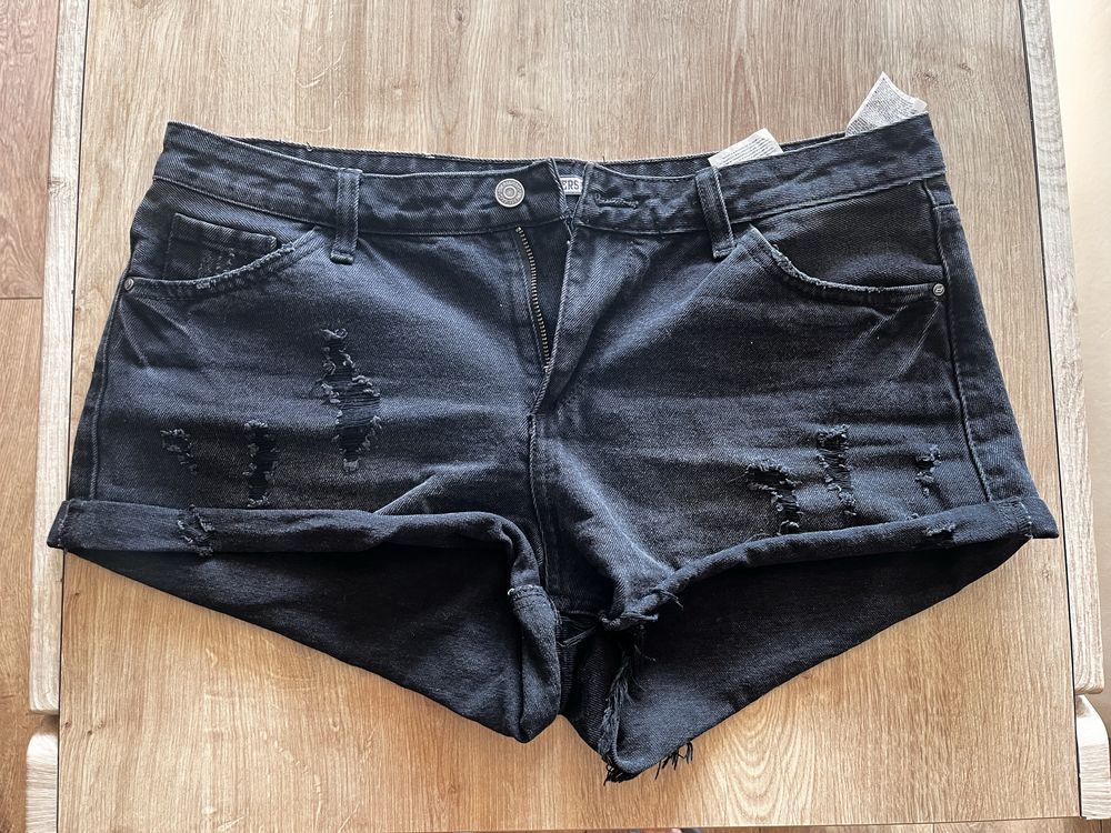 Czarne szorty jeansowe DIVERSE rozmiar L