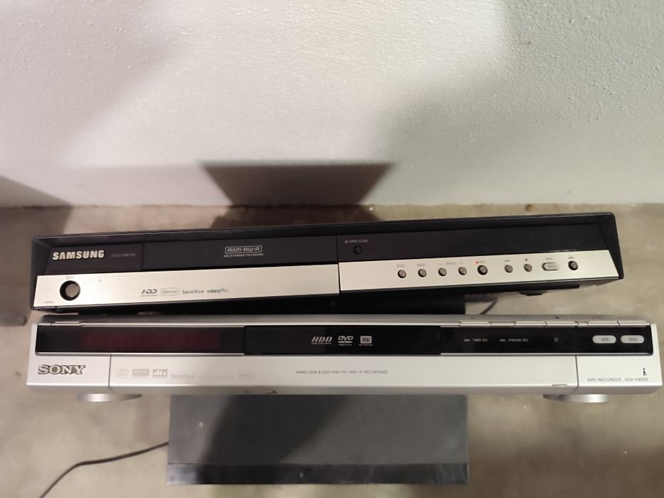 2 aparelhos leitor DVD