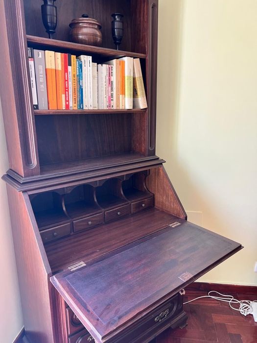 Papeleira / escrivaninha / secretária dobrável com estante e gavetas