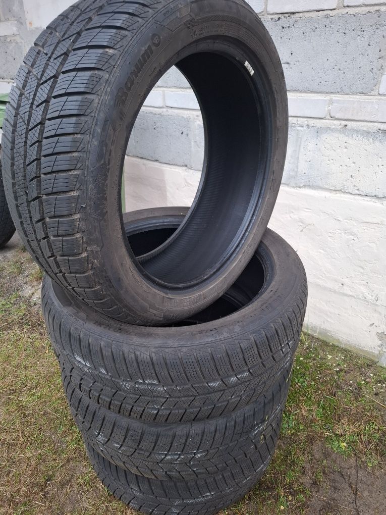 Opony Zimowe BARUM POLARIS 5 235/50 R19