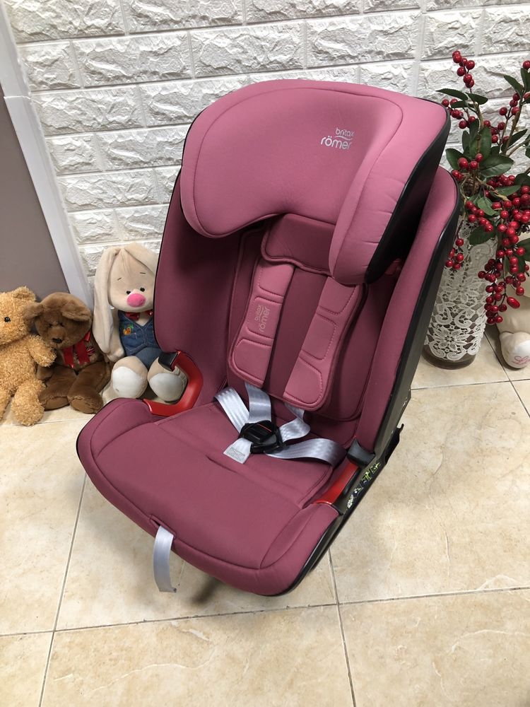 Автокрісло Britax Romer ADVANSAFIX IV M  Група 1/2/3 (9-36кг)