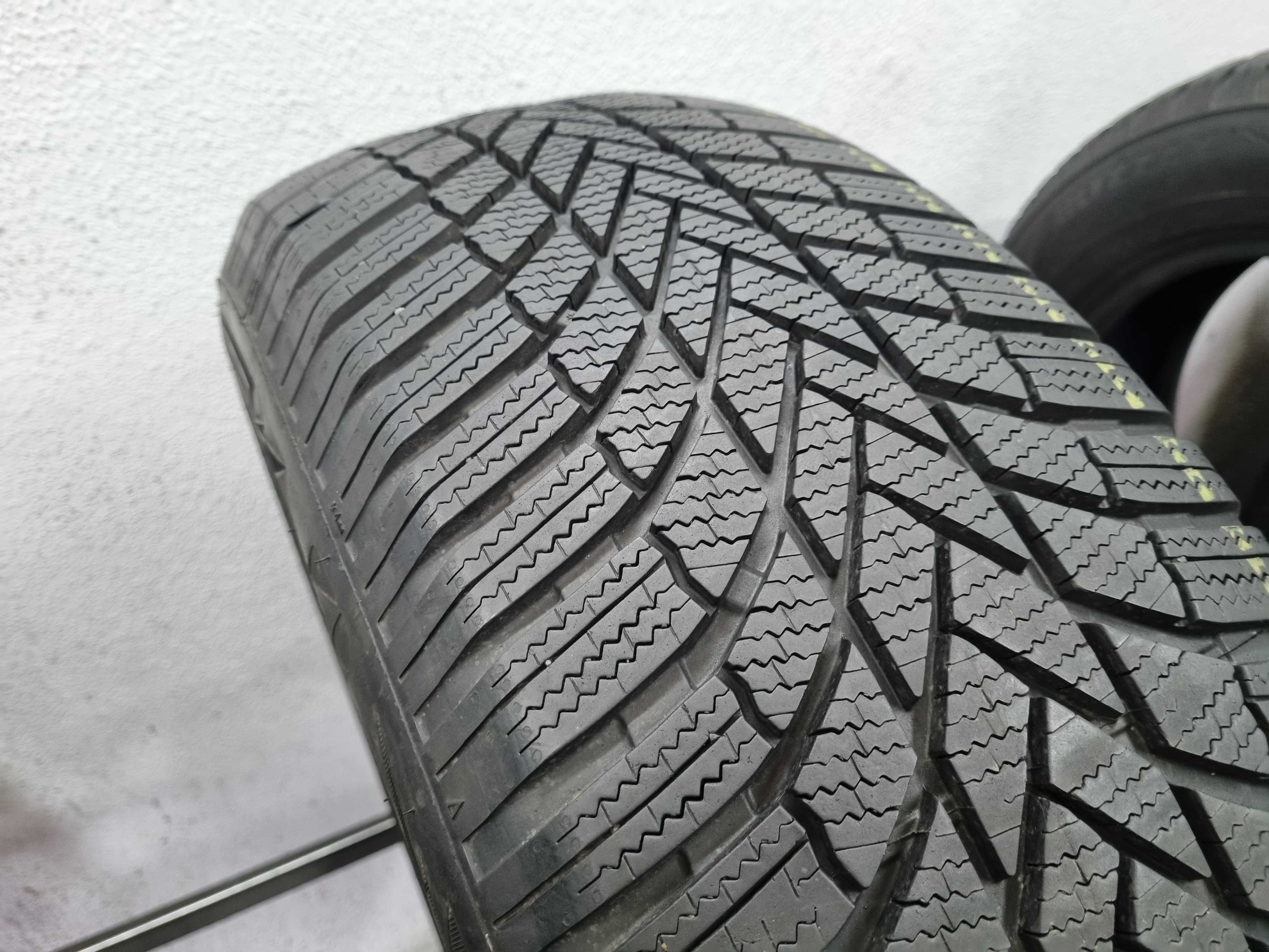 245/65/17 111H Bridgestone Blizzak LM005 Dot.2523R