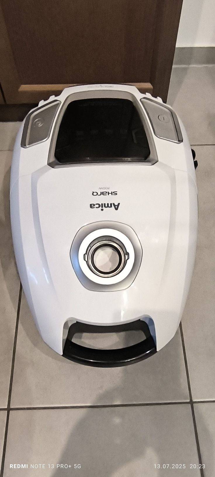 Odkurzacz AMICA Sharq VM 7011