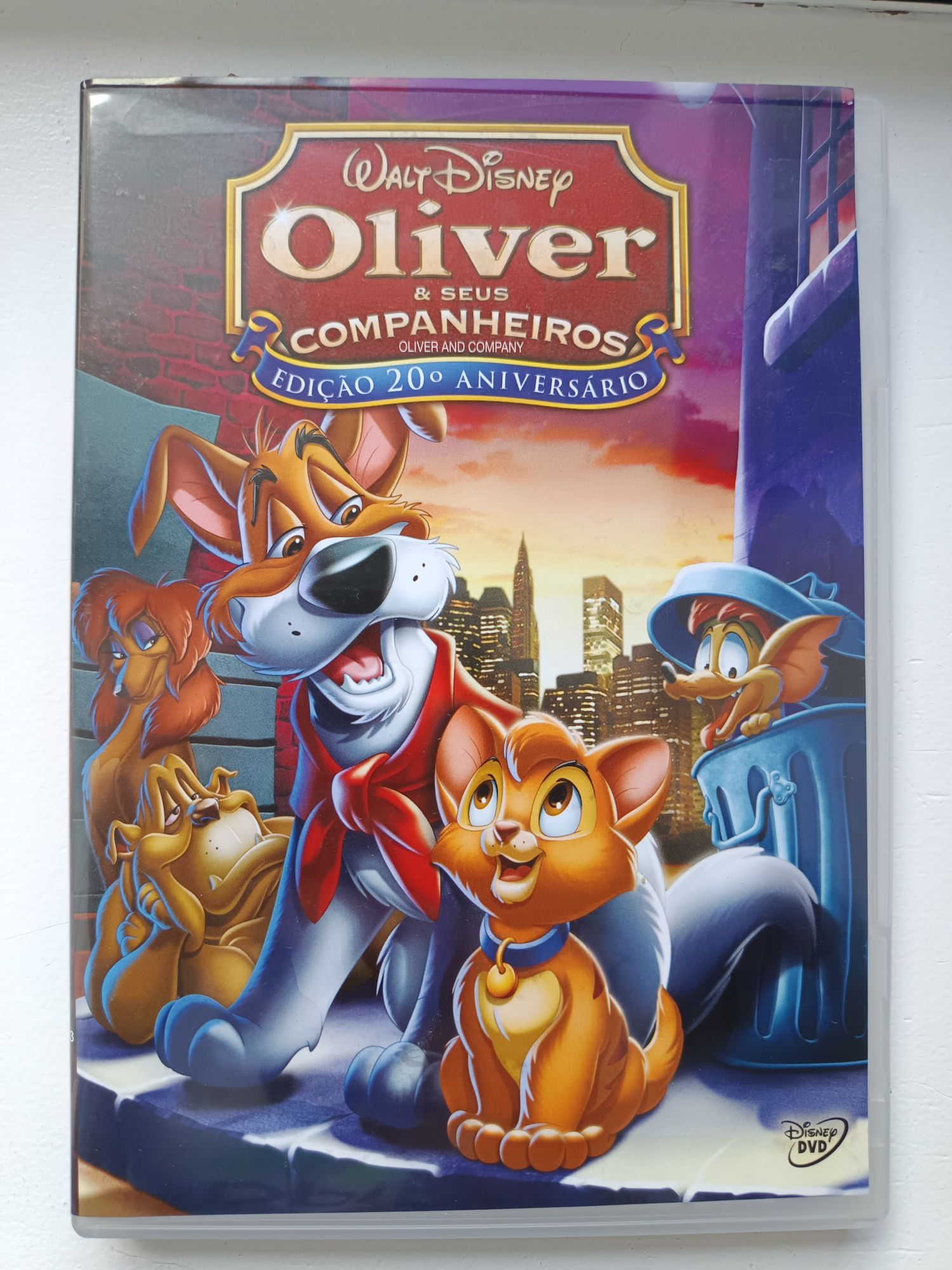 DVD edição especial Oliver e seus companheiros