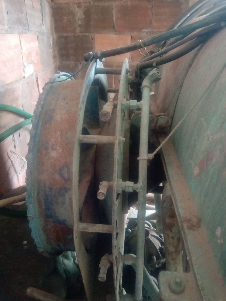 Pulverizador de 300 litros para trator