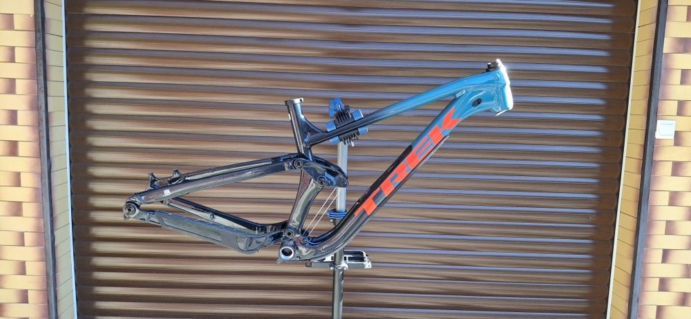 Rama Trek Slash 7 8 enduro roz L dh jibb