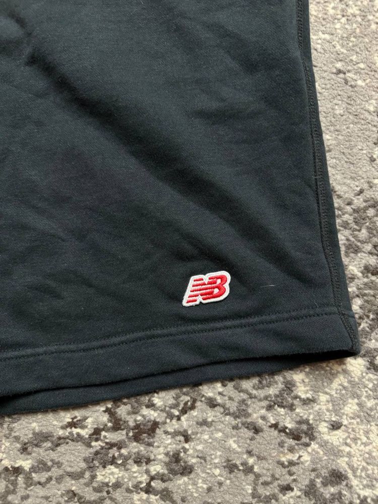Шорти new balance  fleece