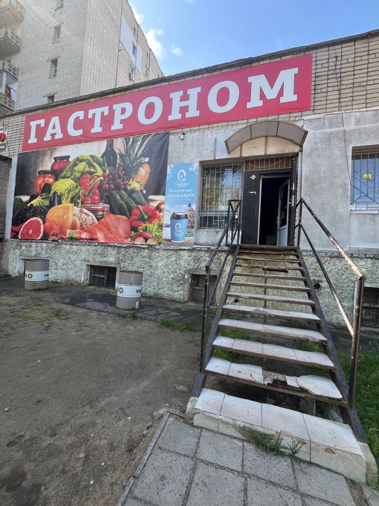Продаю  ( Магазин 74 м2  - Помещение ) Корабельный ул. Корабелов