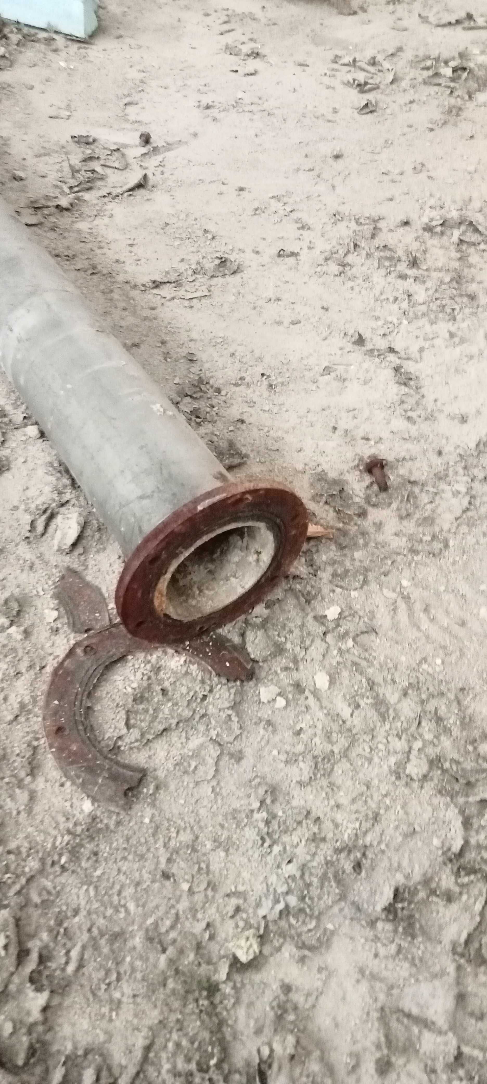 Vendo tubos de pressão redondos com 6metros e parede de 8 mm