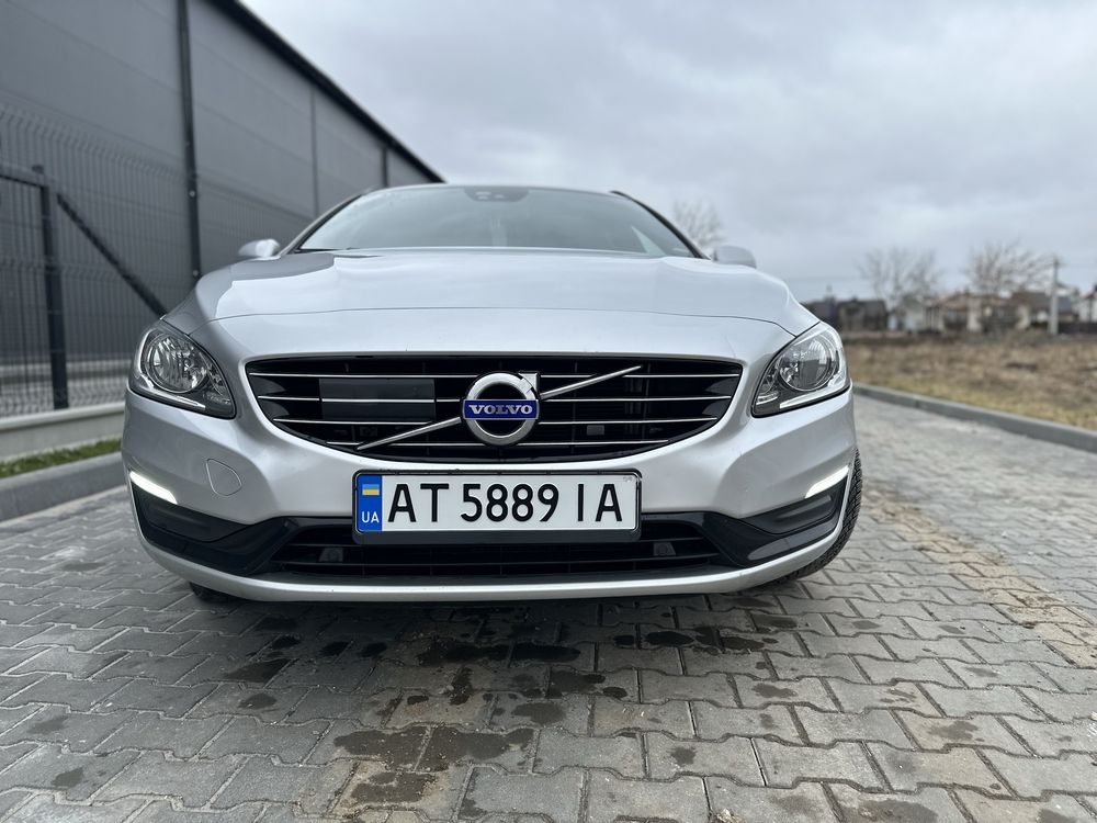 Продам Volvo v60 2017