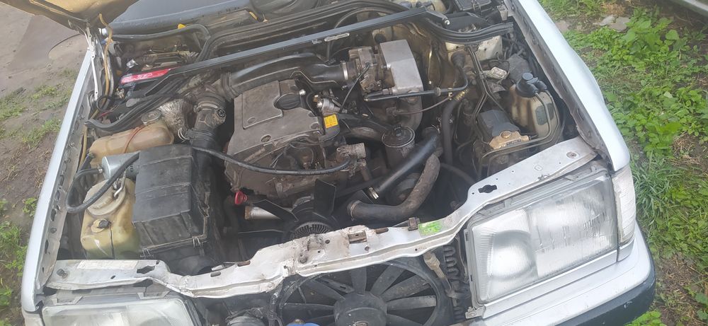 Розборка Мерседес w124,E1242.2 бензин 1994рік