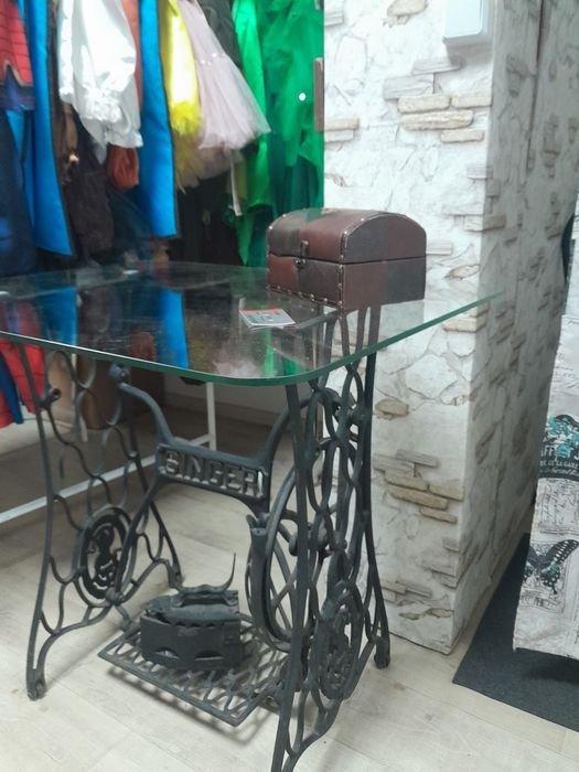 Столик із підніжки Зінґер