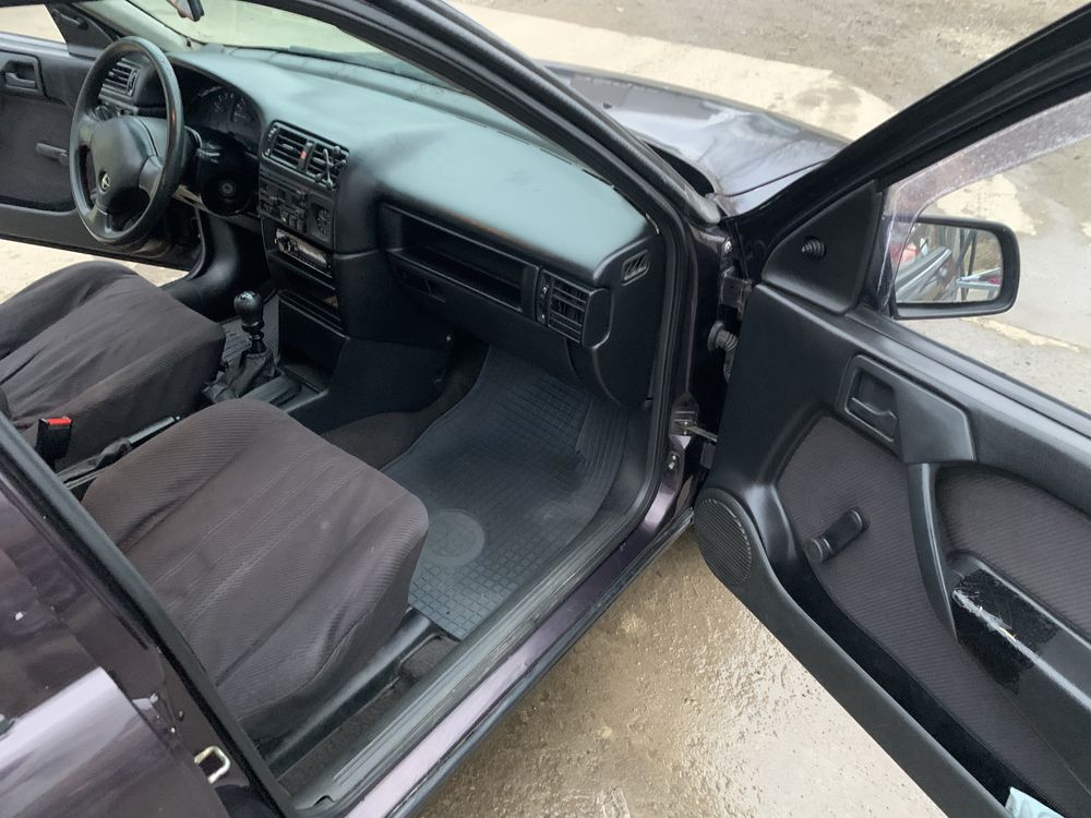 Opel Vectra A 1992 1.7 дизель