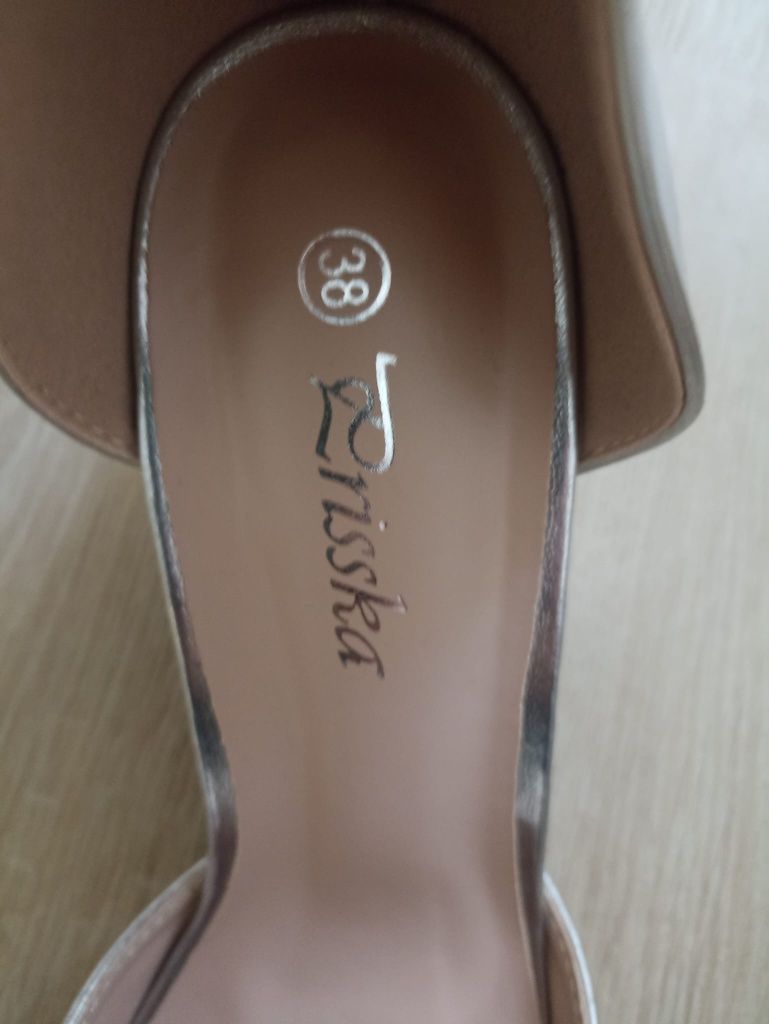 Sapatos senhora prateados