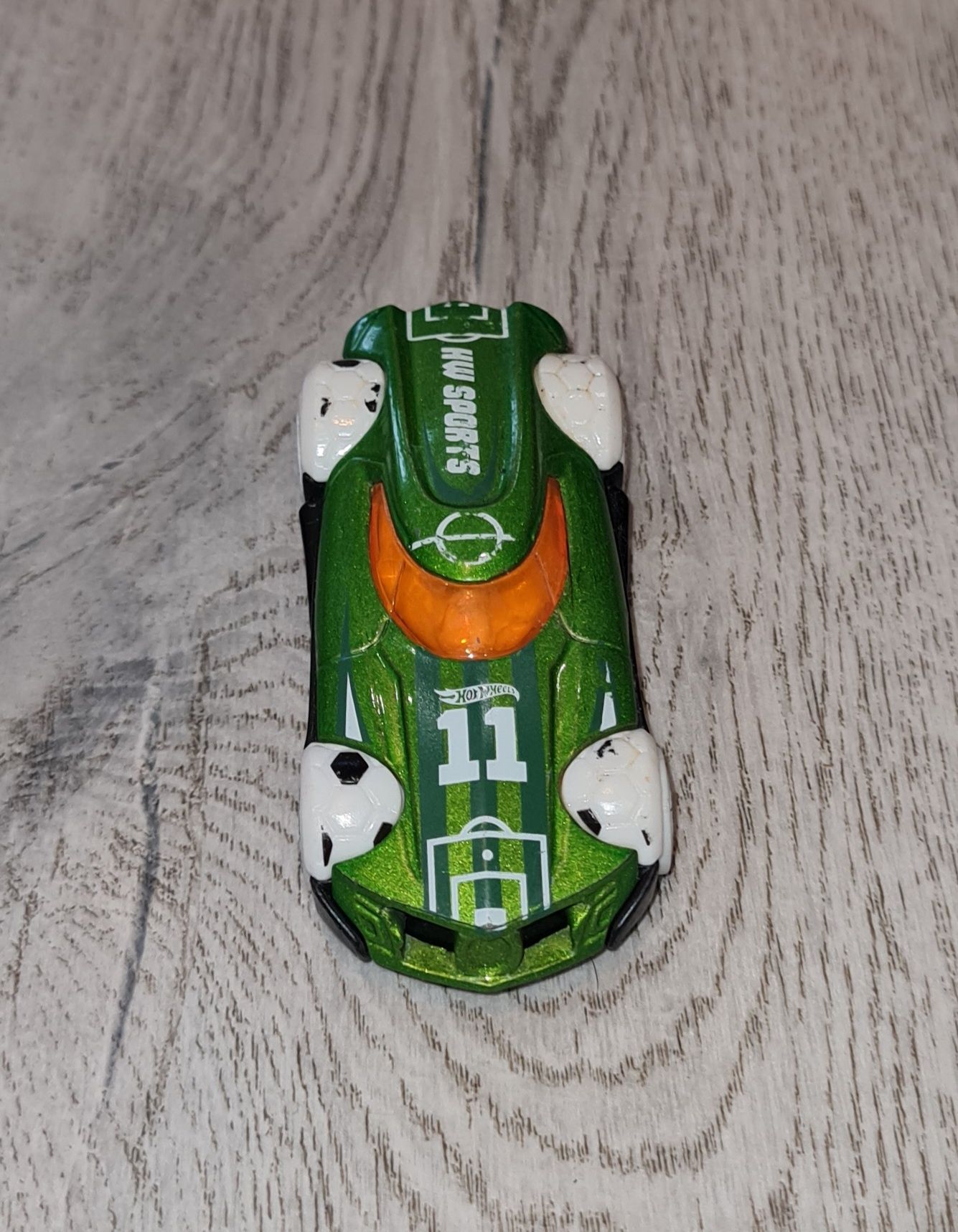 Autko samochód resorak Hot Wheels zielony piłka