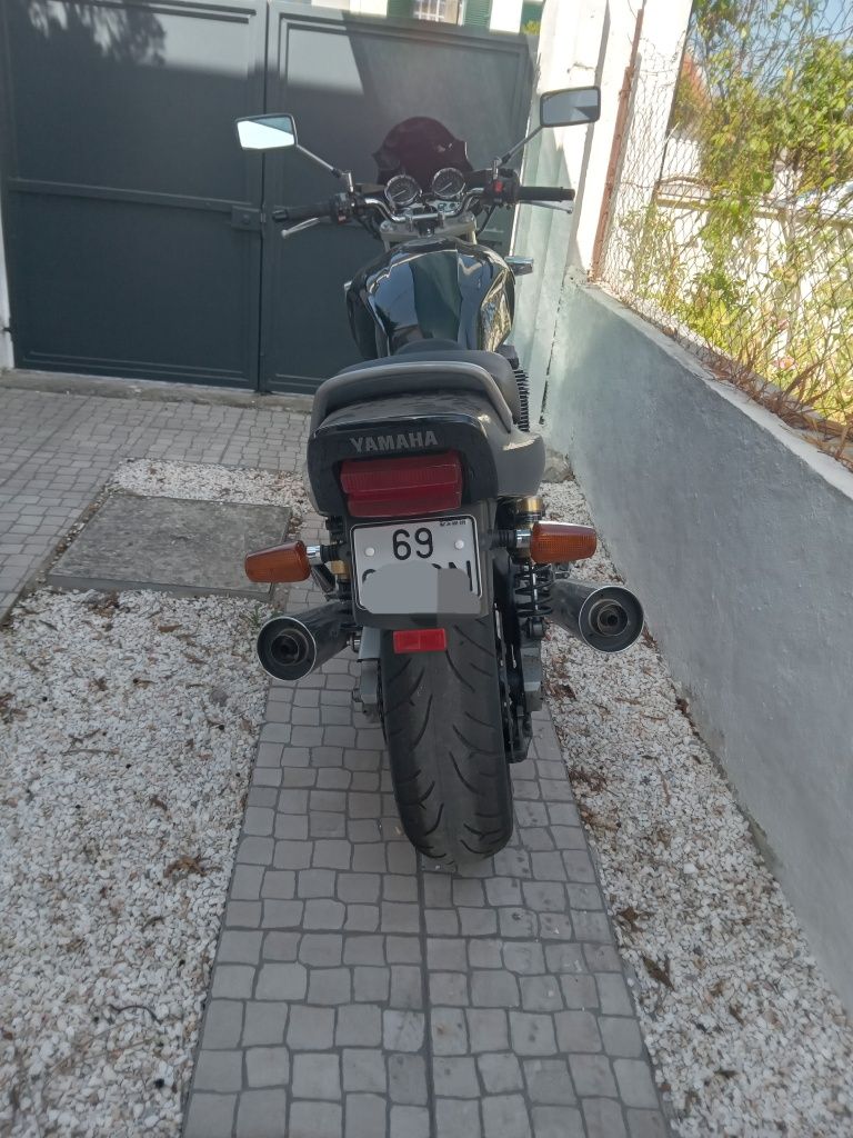 Yamaha Xjr1200  uma Classica sempre atual.