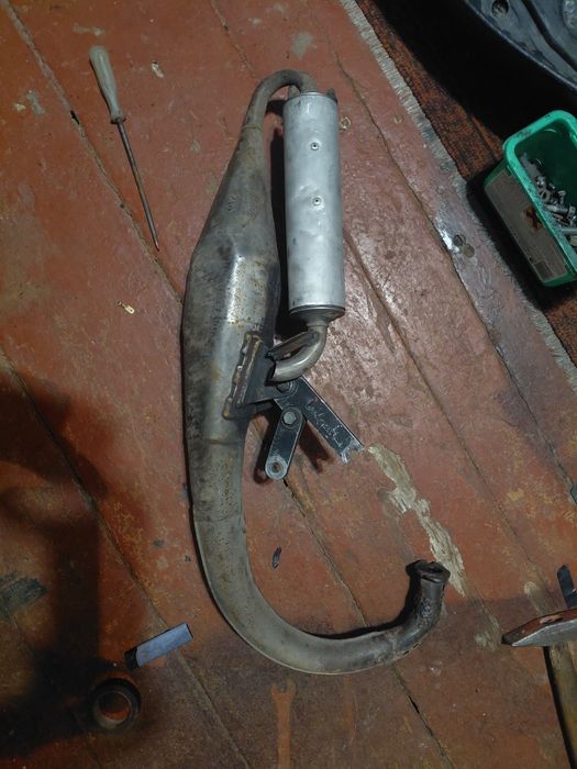 Leovince tt (вертікал)