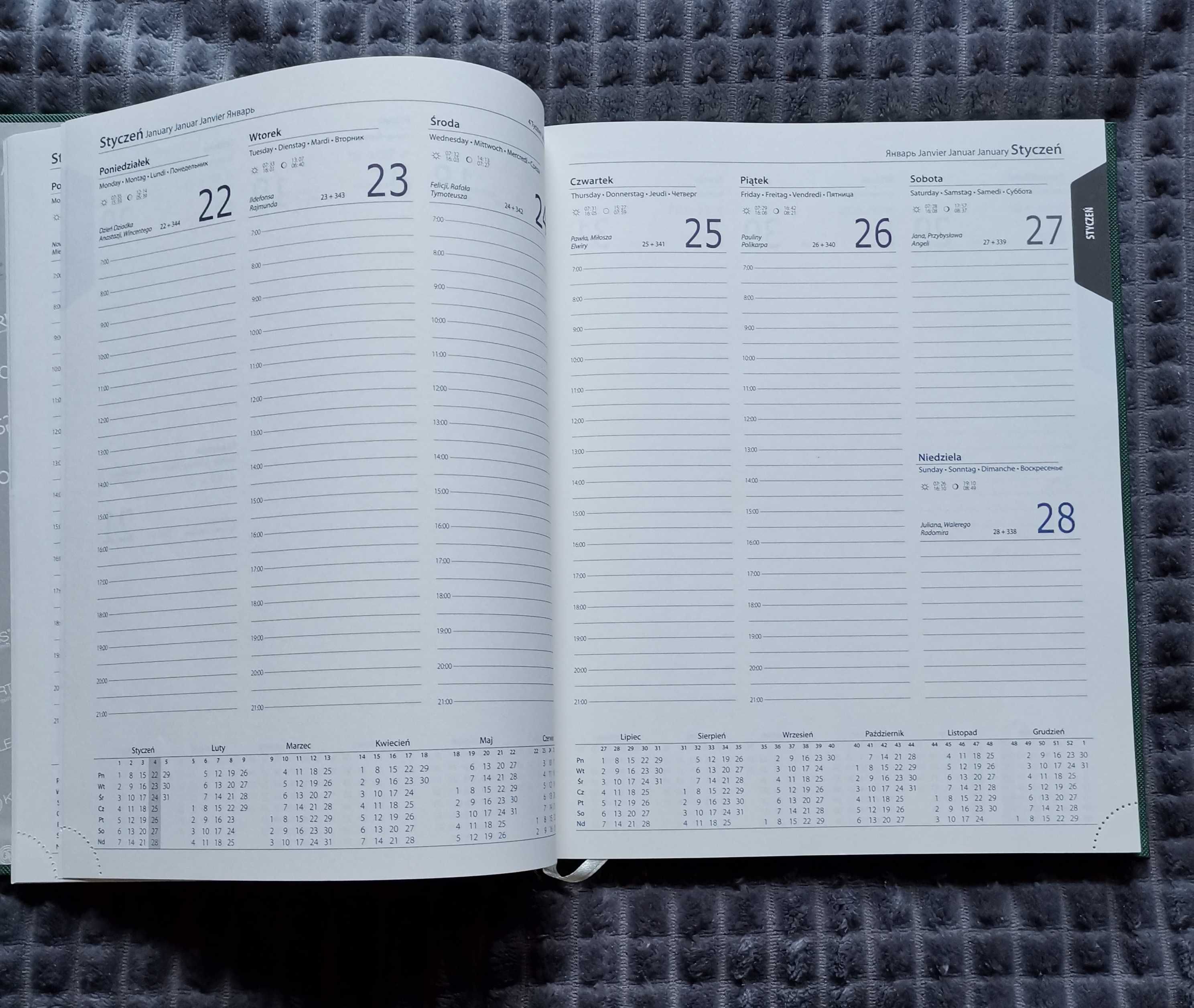 Kalendarz a4 tygodniowy 2024