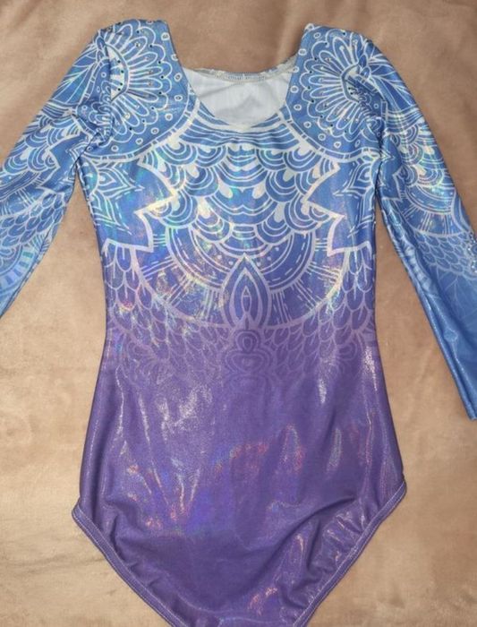 Купальник для танців та гімнастики.