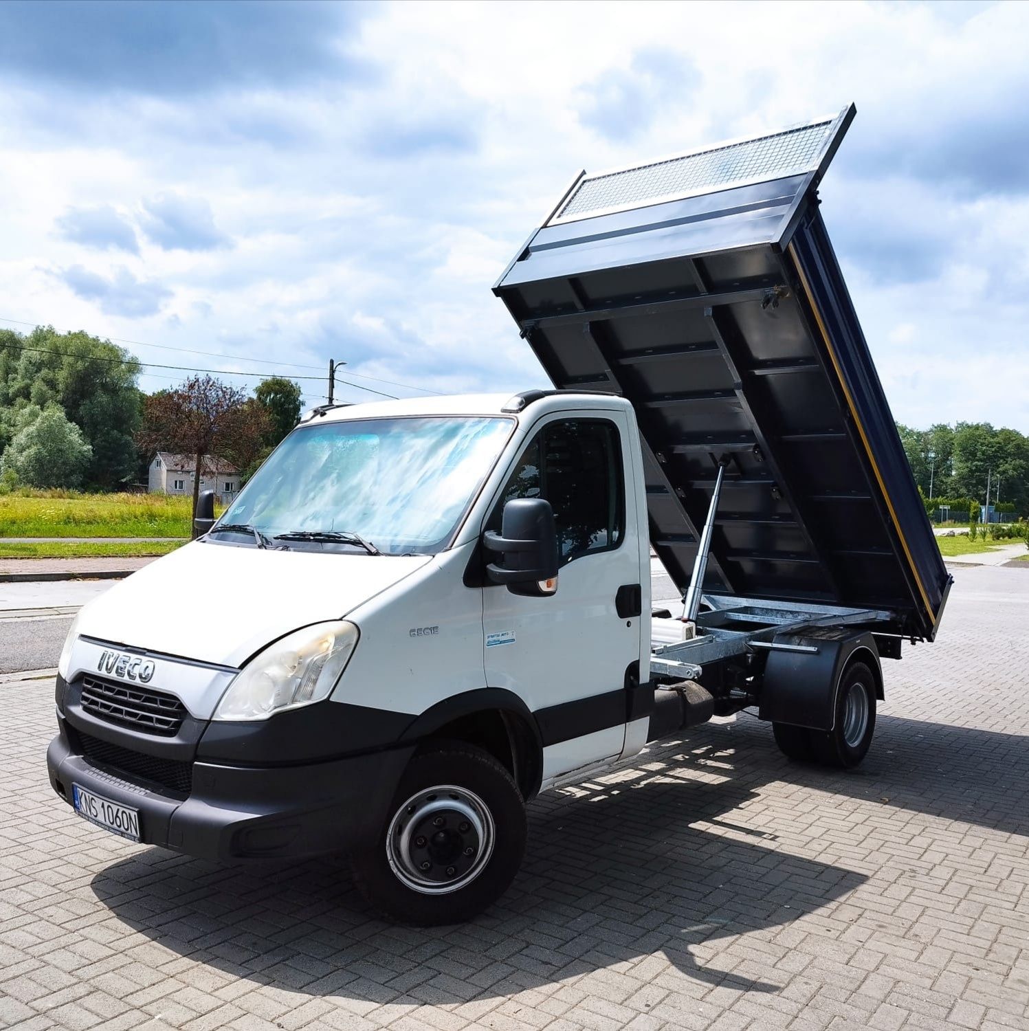 Iveco Daily 65c15 35c15 do 3.T wywrotka kiper 3 strony nowy klima