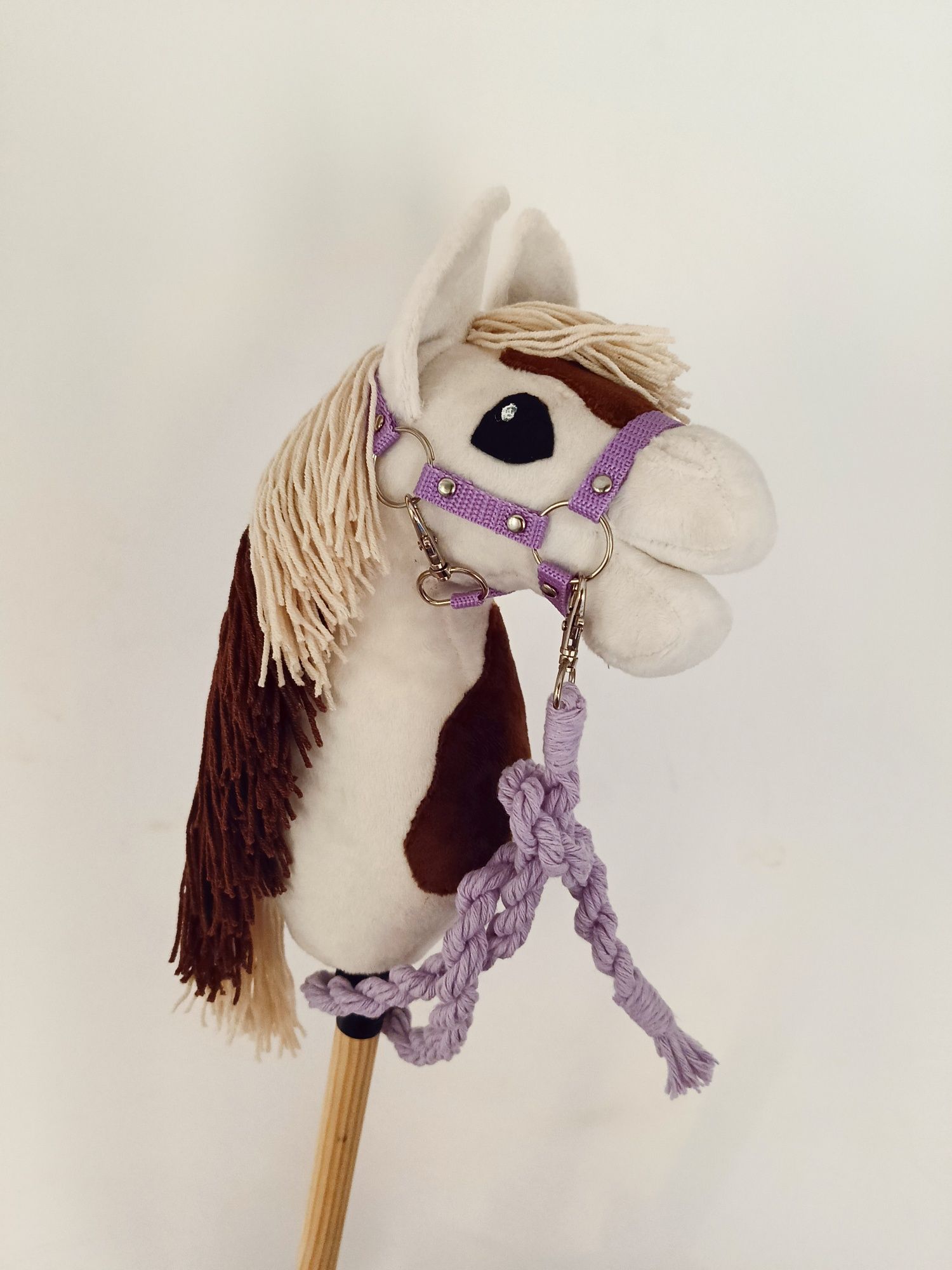 Hobby Horse z kantarem A5