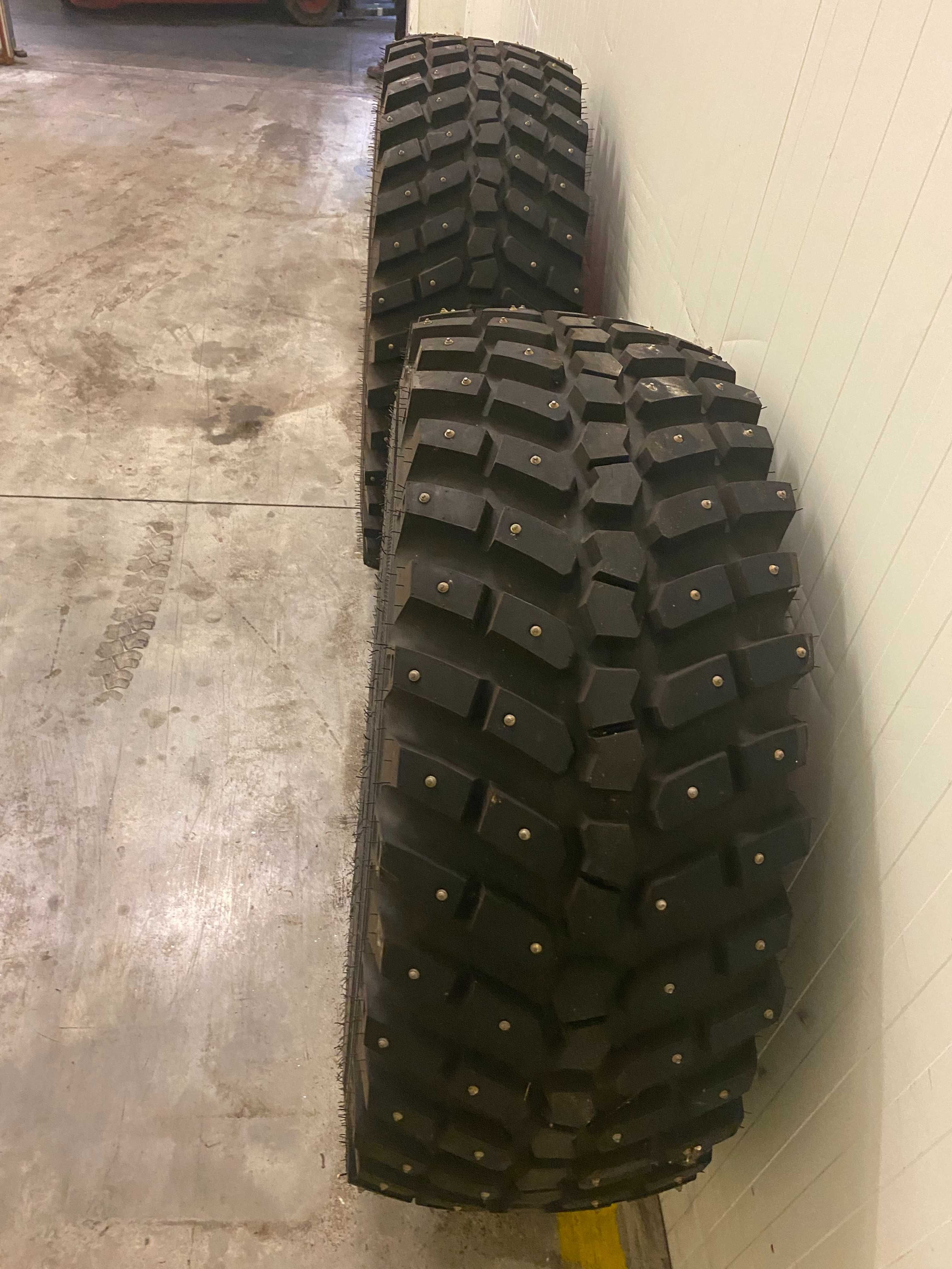 Felgi z oponami trawiastymi(G2) 2x460/70/24,2x305/70/16,5 Kioti Kubota