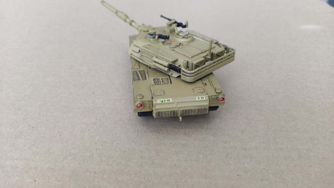 Сборная модель танка 1:72 Abrams M1A1