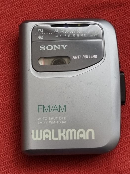 Walkman Sony WM FX 141 ładny jest