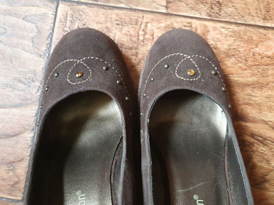 Buty damskie czółenka na koturnie Clara Barson 35