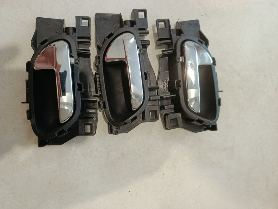 Продаю ручки дверей Пежо 3008