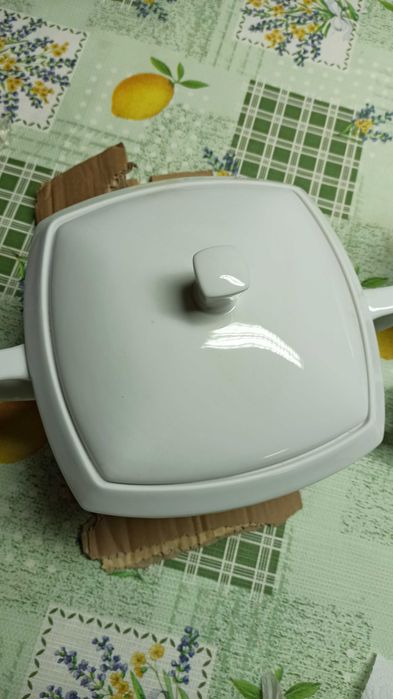 Terrina de porcelana Nova