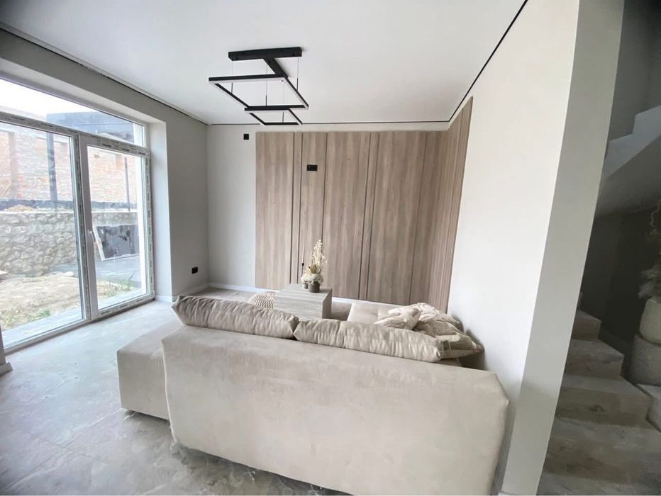 Продається будинок у селі Підгороднє